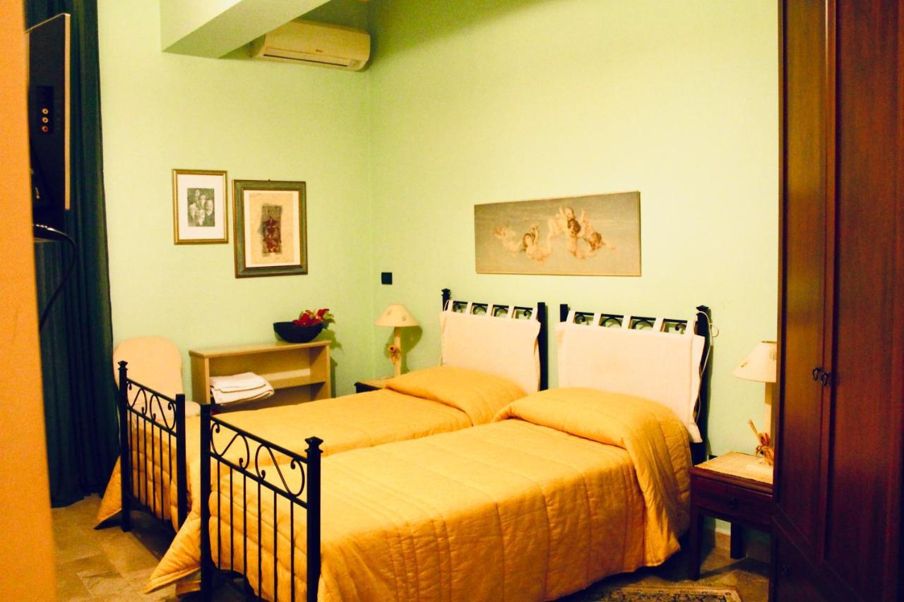 A Casa Di Mamma Hotel Milazzo Luaran gambar